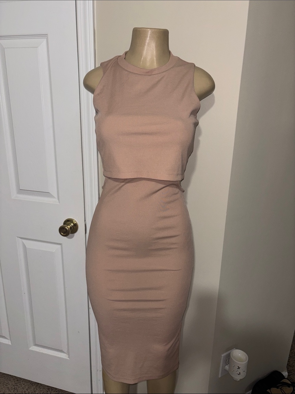 Topshop- Sleeveless Midi Dress in Blush Nude